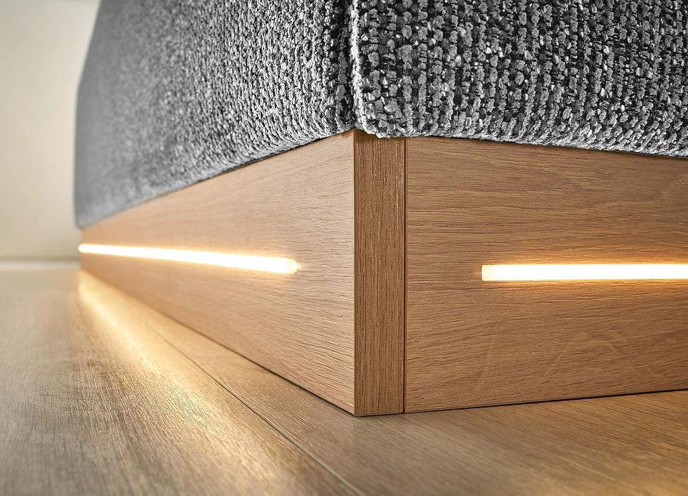 Миниатюра: LED-подсветка дубового цоколя кровати Set One by Musterring Franklin